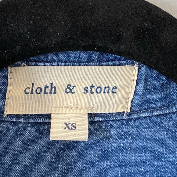 ๐ EUC Anthropologie Cloth & Stone chambray shirt XS super soft tencel - Picture 3 of 7